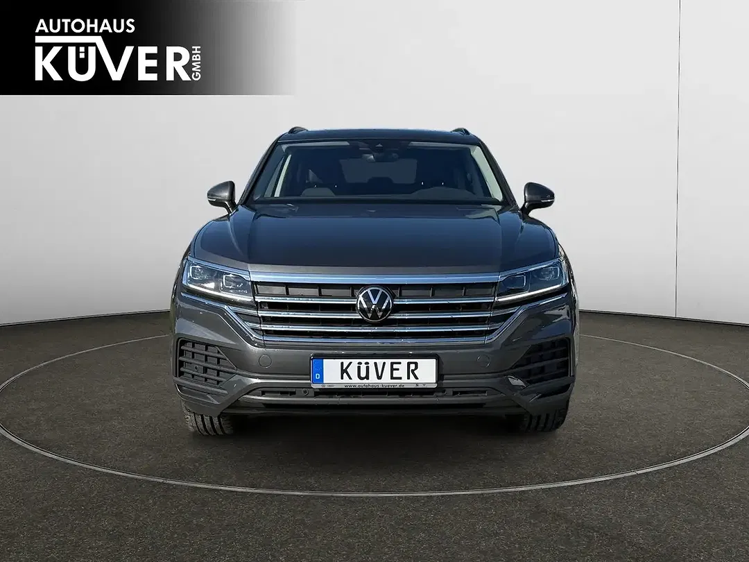 Volkswagen Touareg - Thumbnail 2