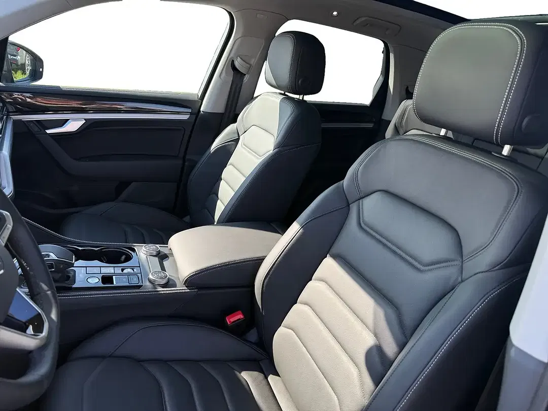 Volkswagen Touareg - Thumbnail 8