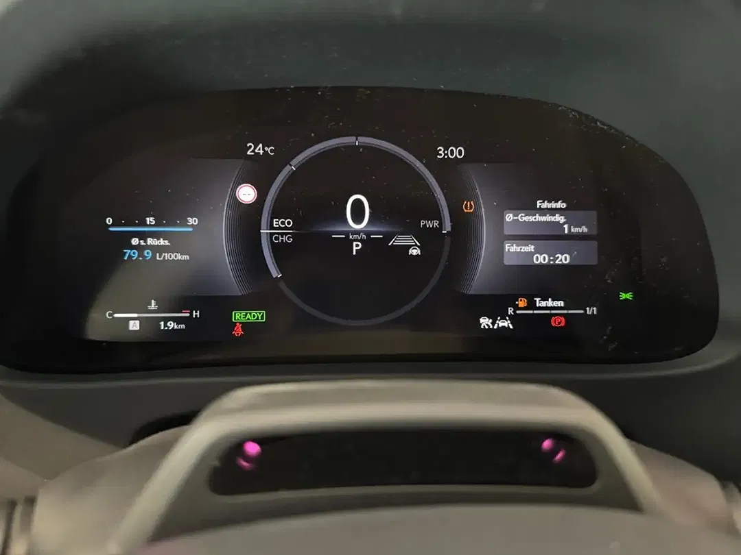 Lexus UX 300h - Thumbnail 11