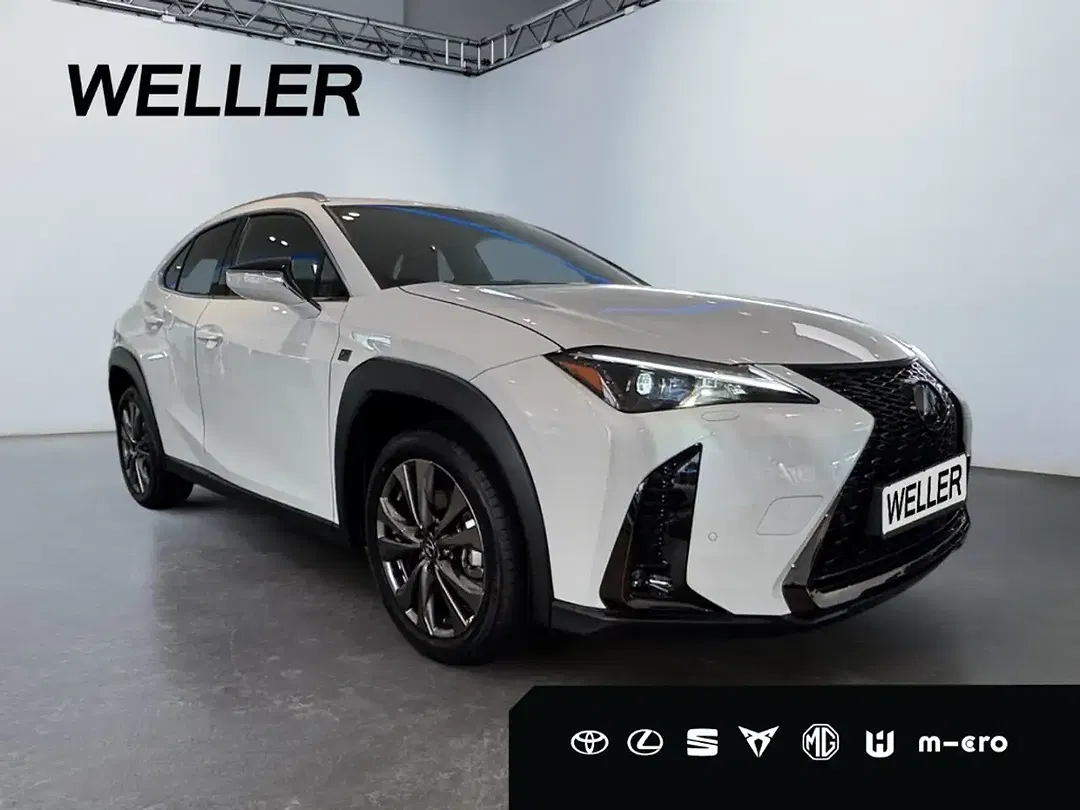 Lexus UX 300h - Thumbnail 3