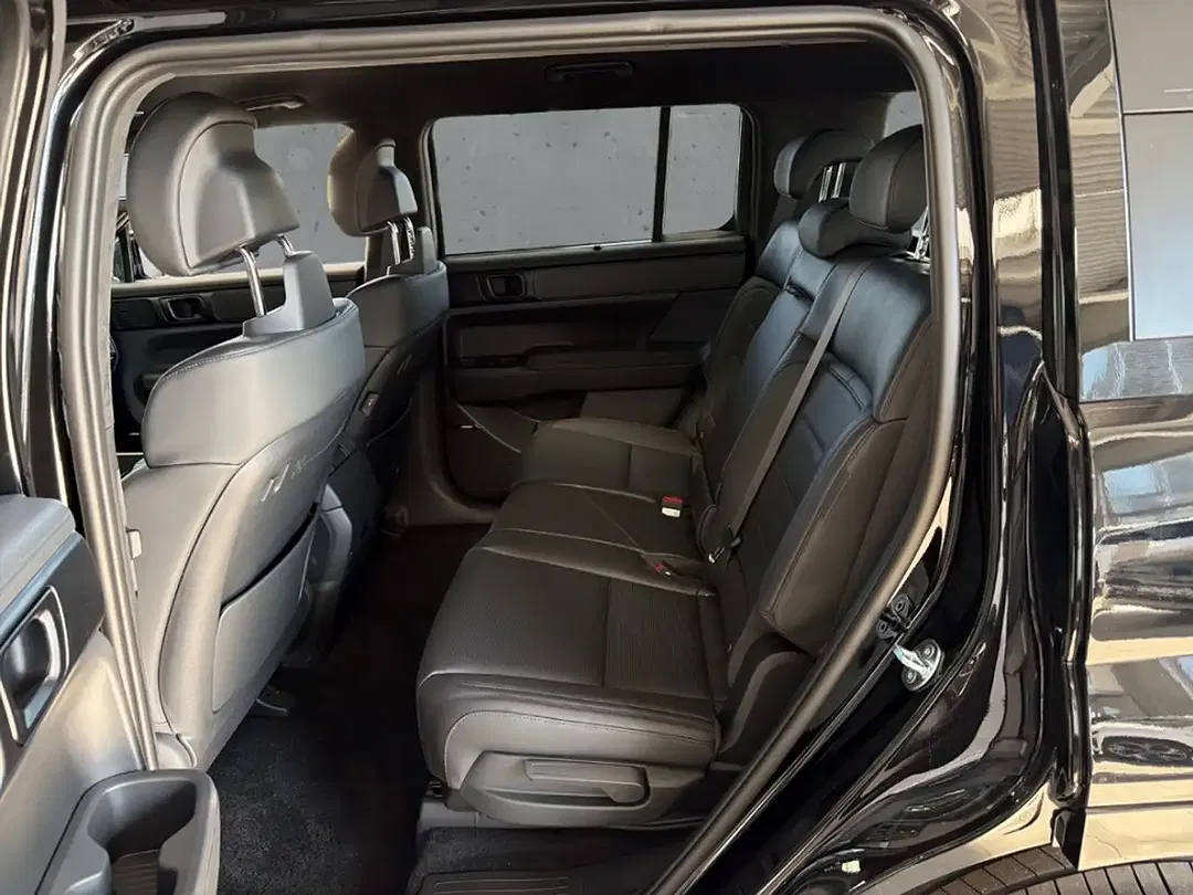 Hyundai SANTA FE - Thumbnail 8