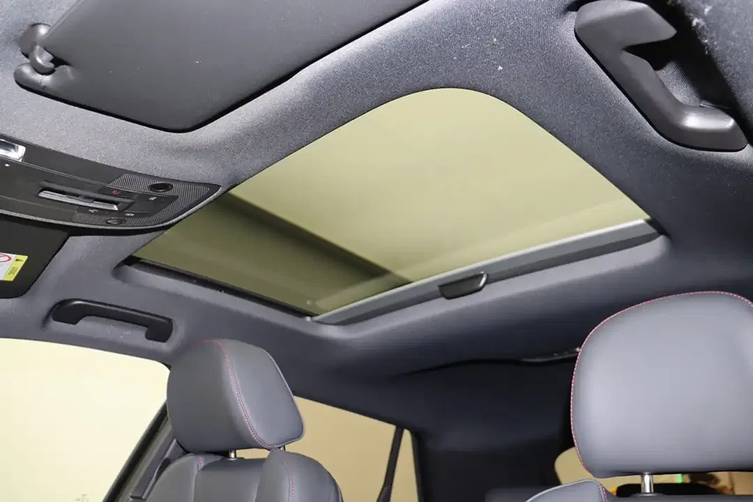 Audi SQ2 - Thumbnail 11
