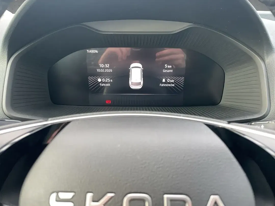 Skoda Karoq - Thumbnail 15