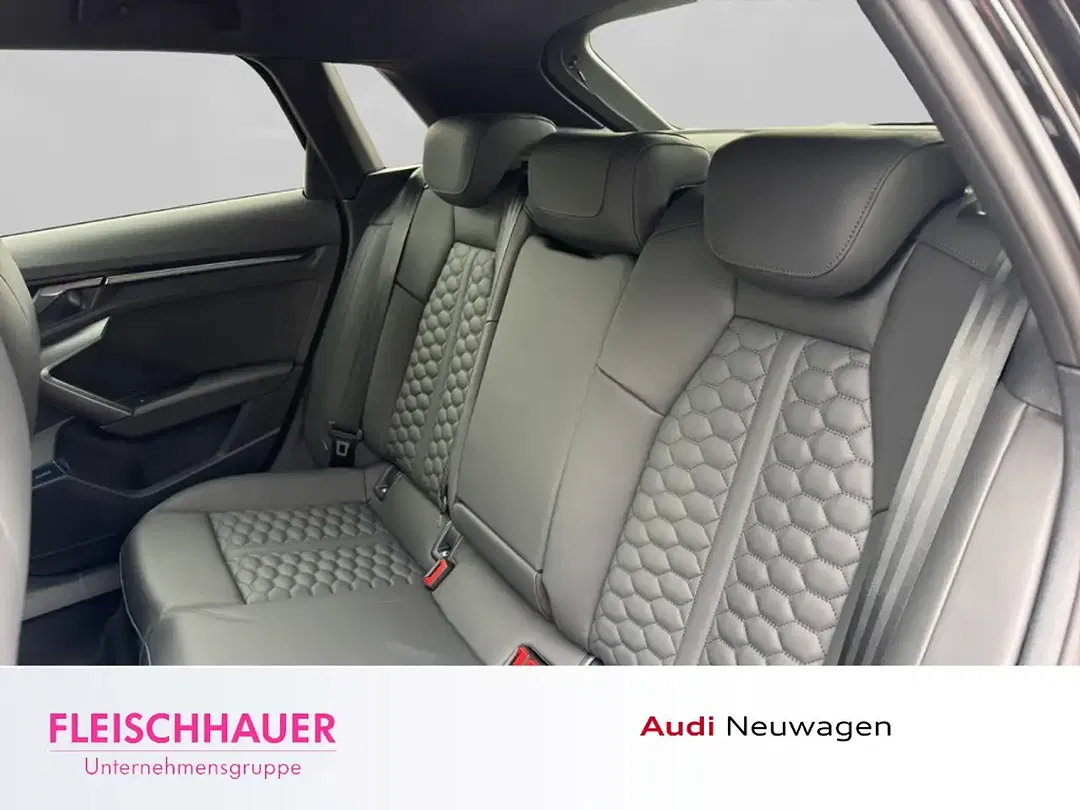 Audi RS3 - Thumbnail 9