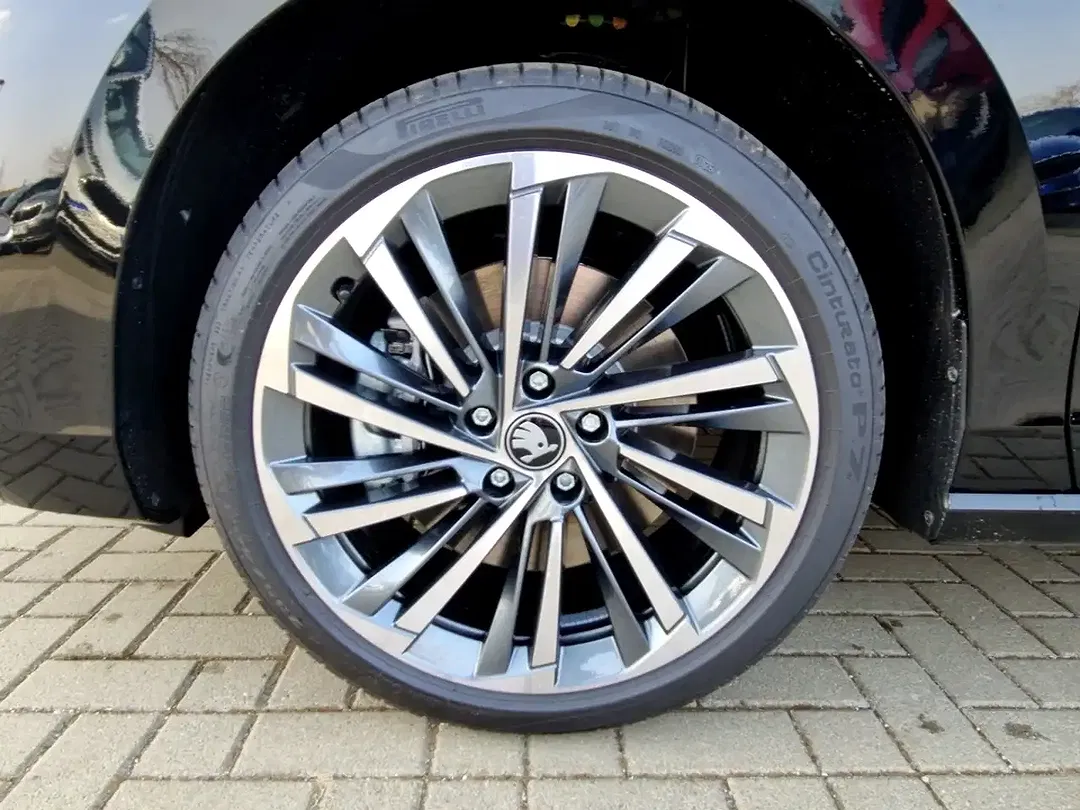 Skoda Superb - Thumbnail 14