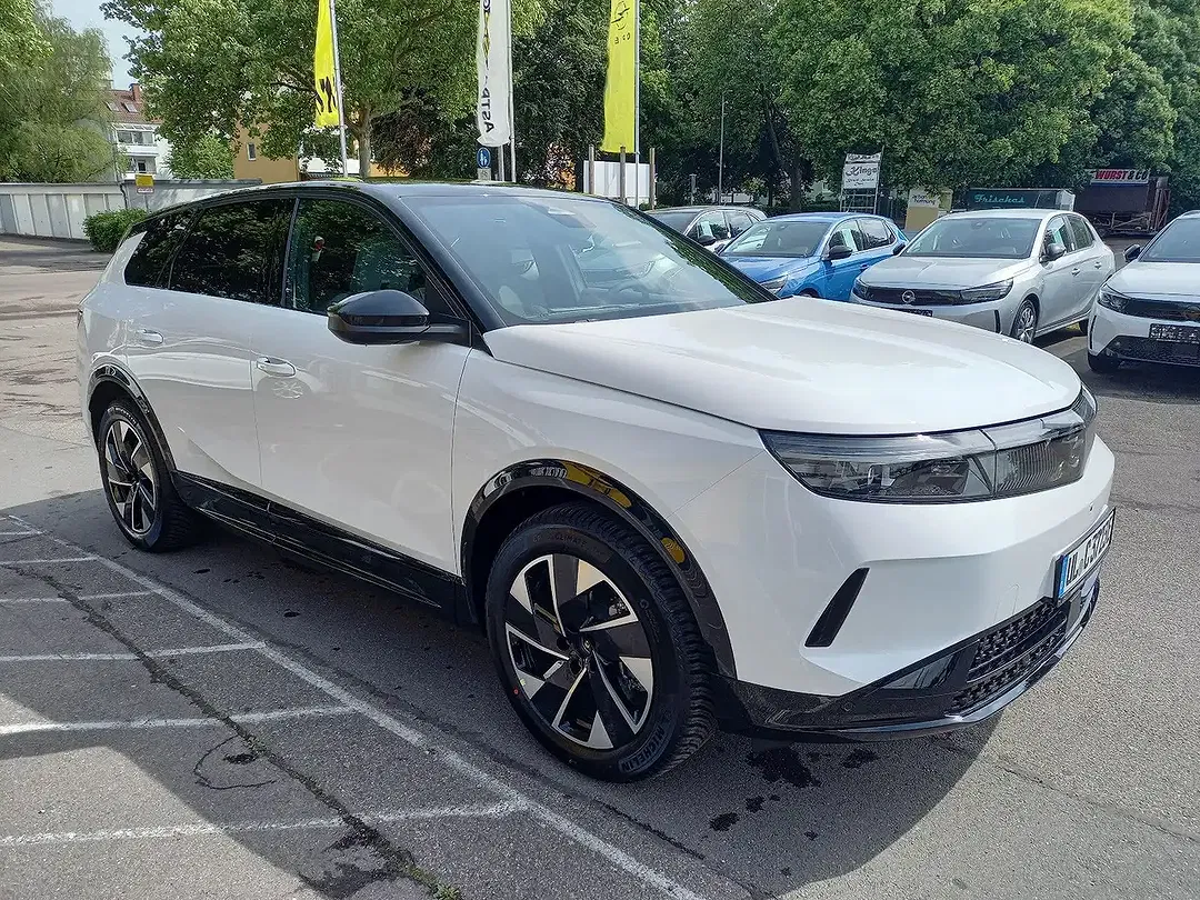 Opel Grandland X - Thumbnail 2