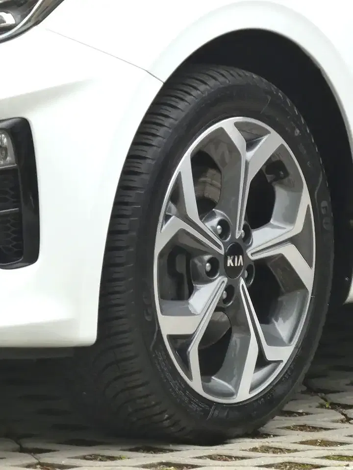 Kia Ceed SW / cee'd SW - Thumbnail 2