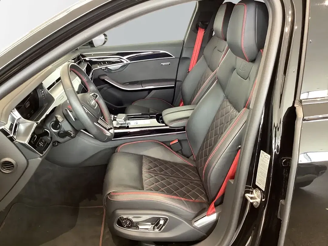 Audi S8 - Thumbnail 3