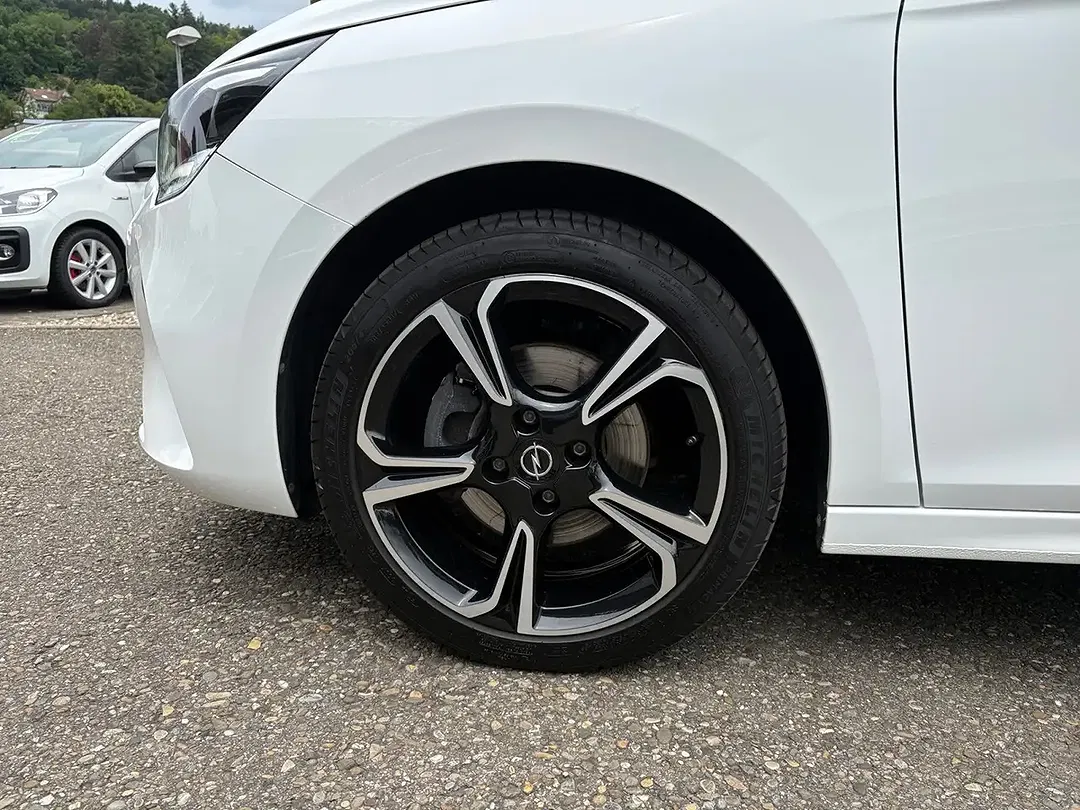 Opel Corsa - Thumbnail 10