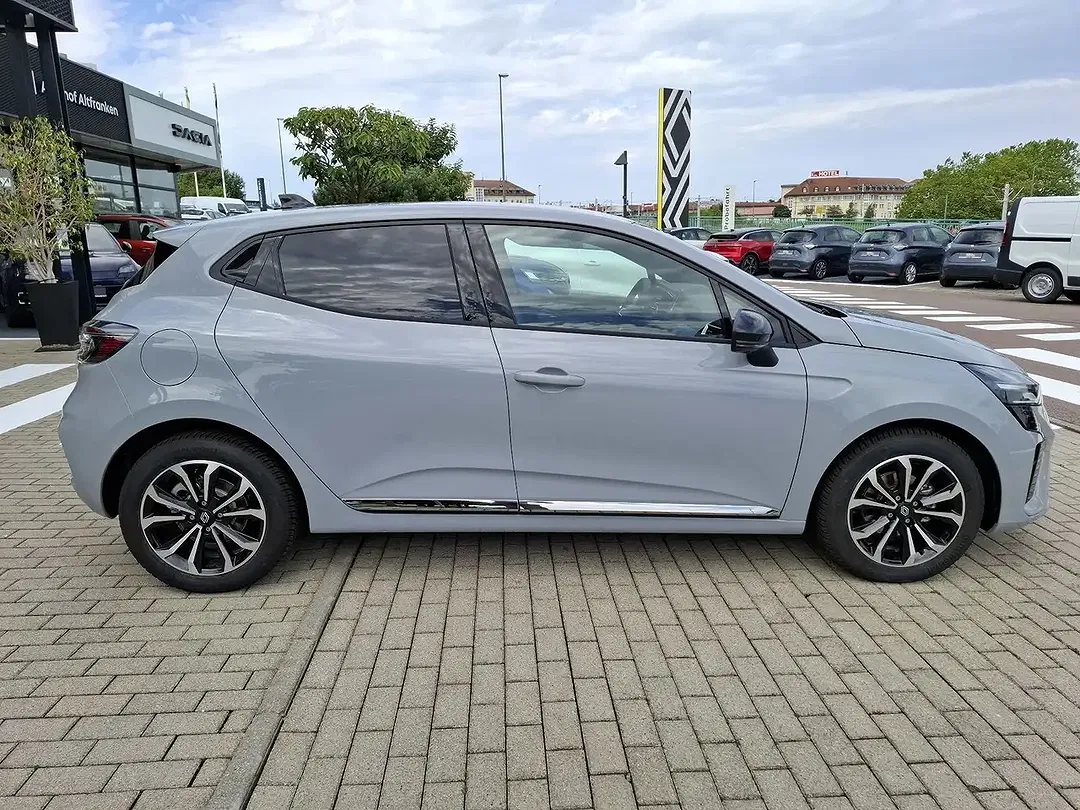 Renault Clio - Thumbnail 6