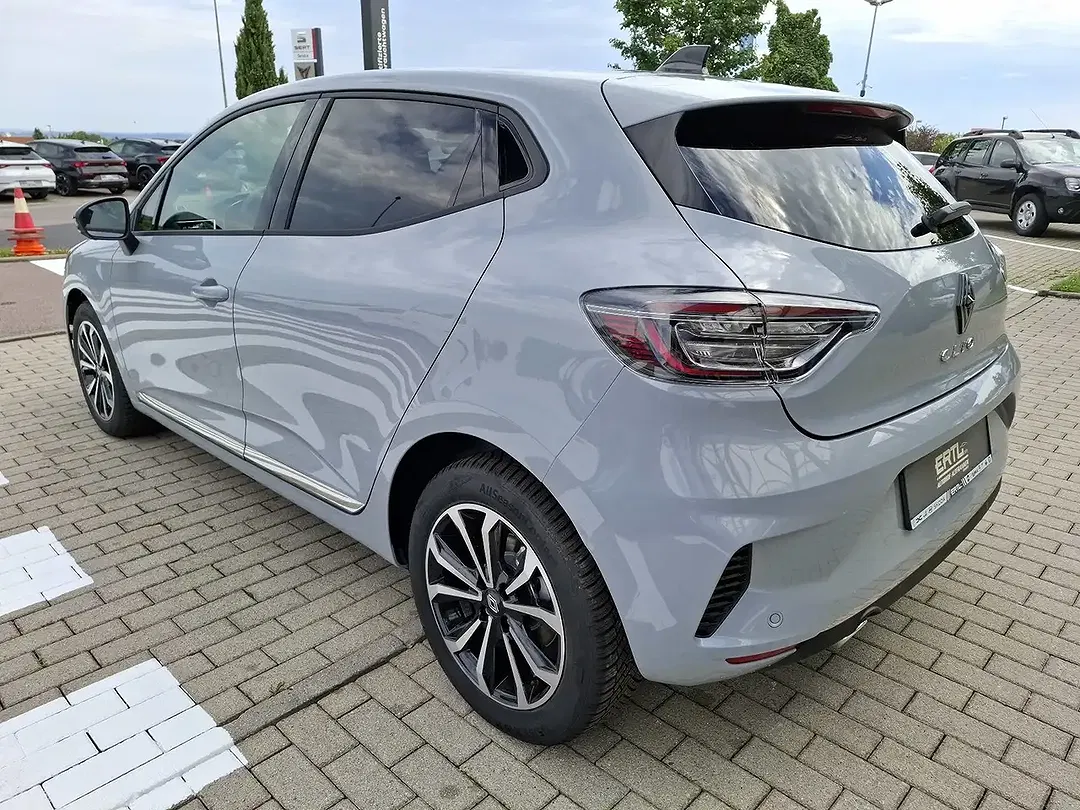 Renault Clio - Thumbnail 8