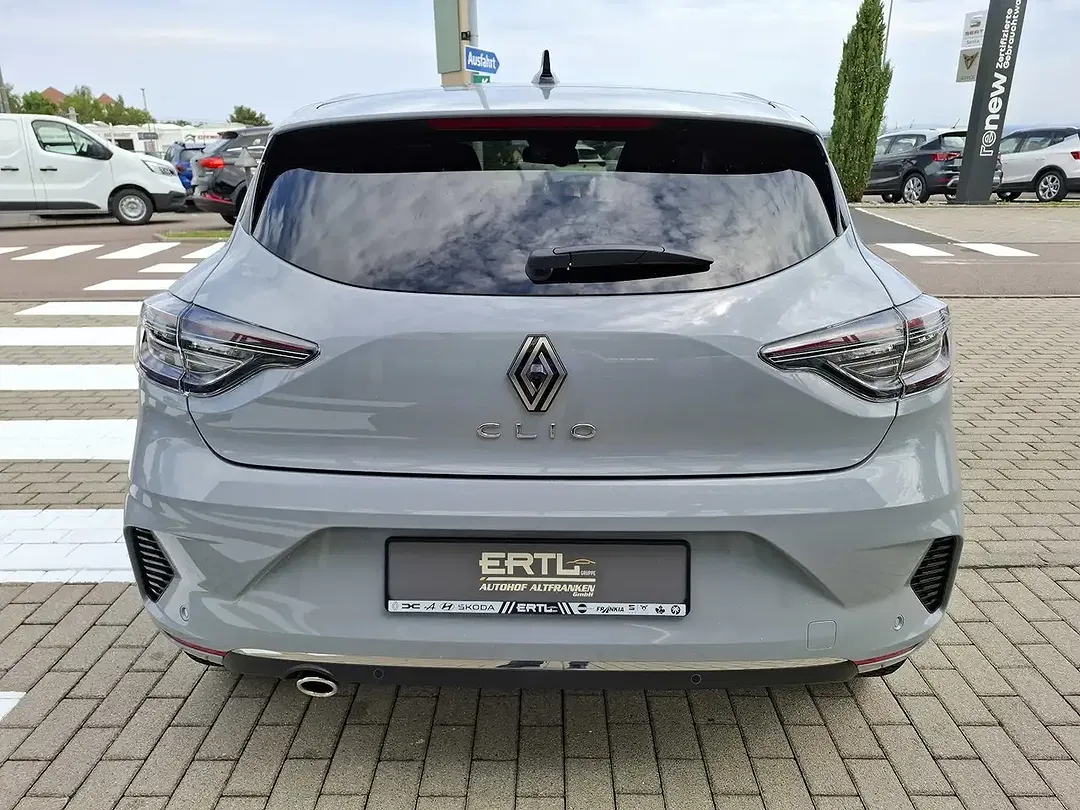 Renault Clio - Thumbnail 9