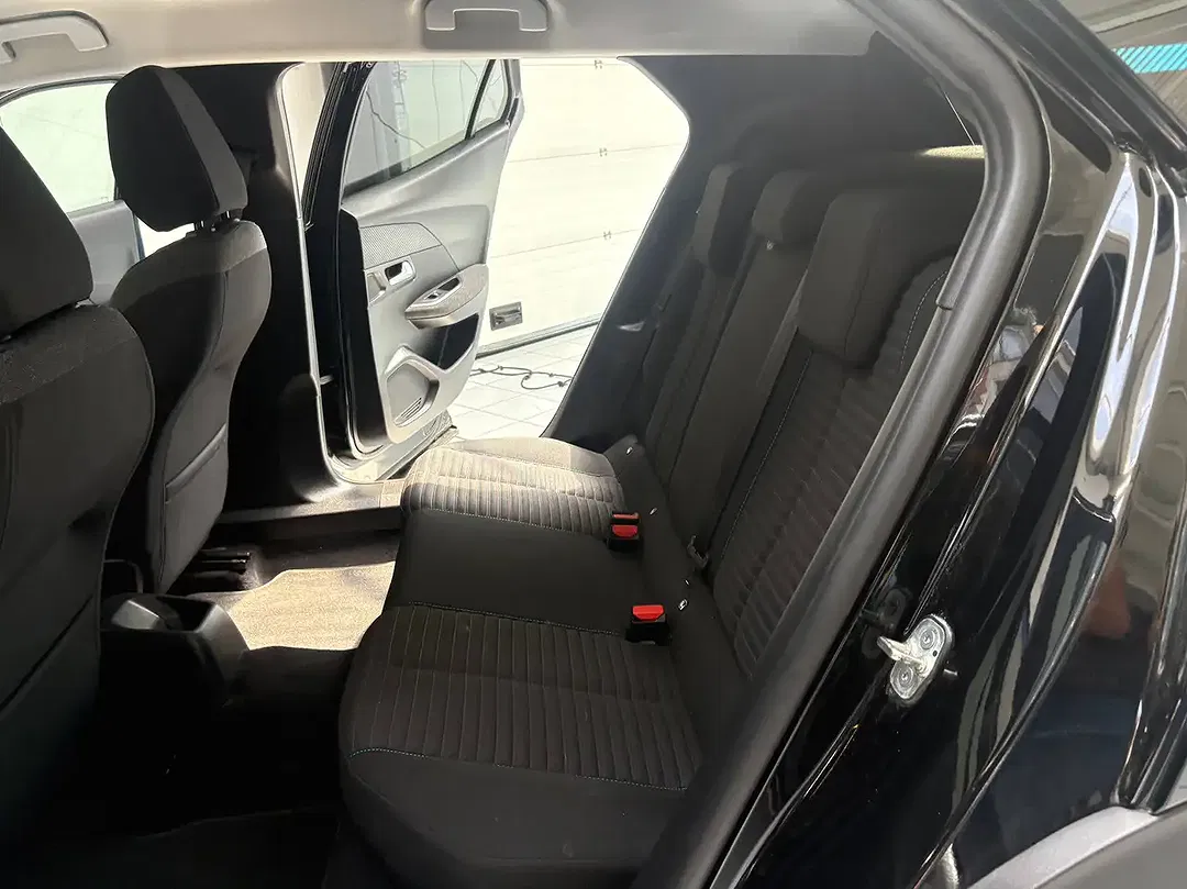 Peugeot 2008 - Thumbnail 10