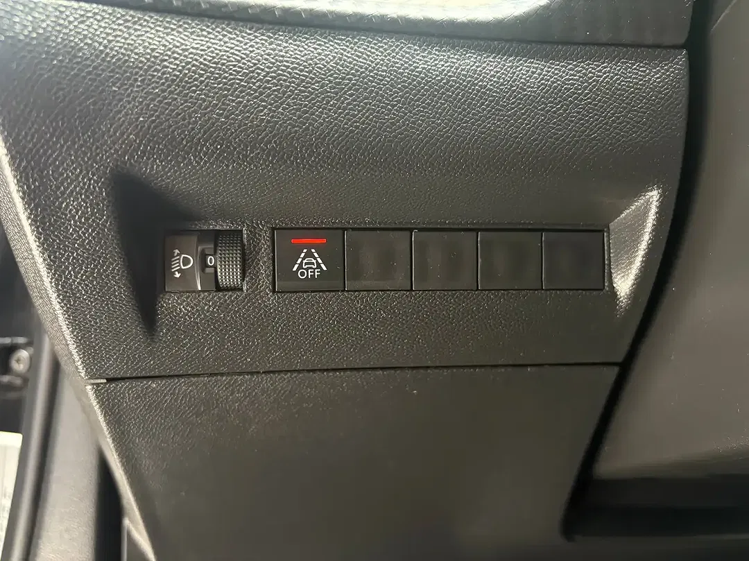 Peugeot 2008 - Thumbnail 15