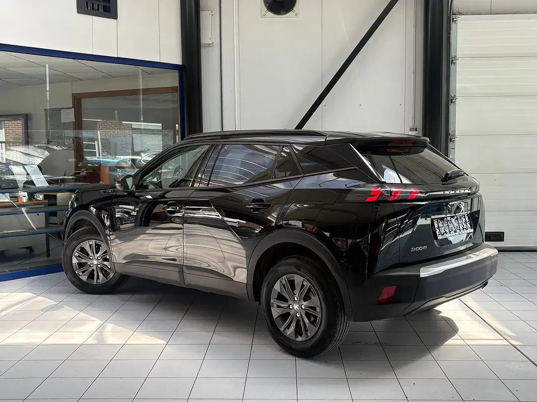 Peugeot 2008 - Thumbnail 3