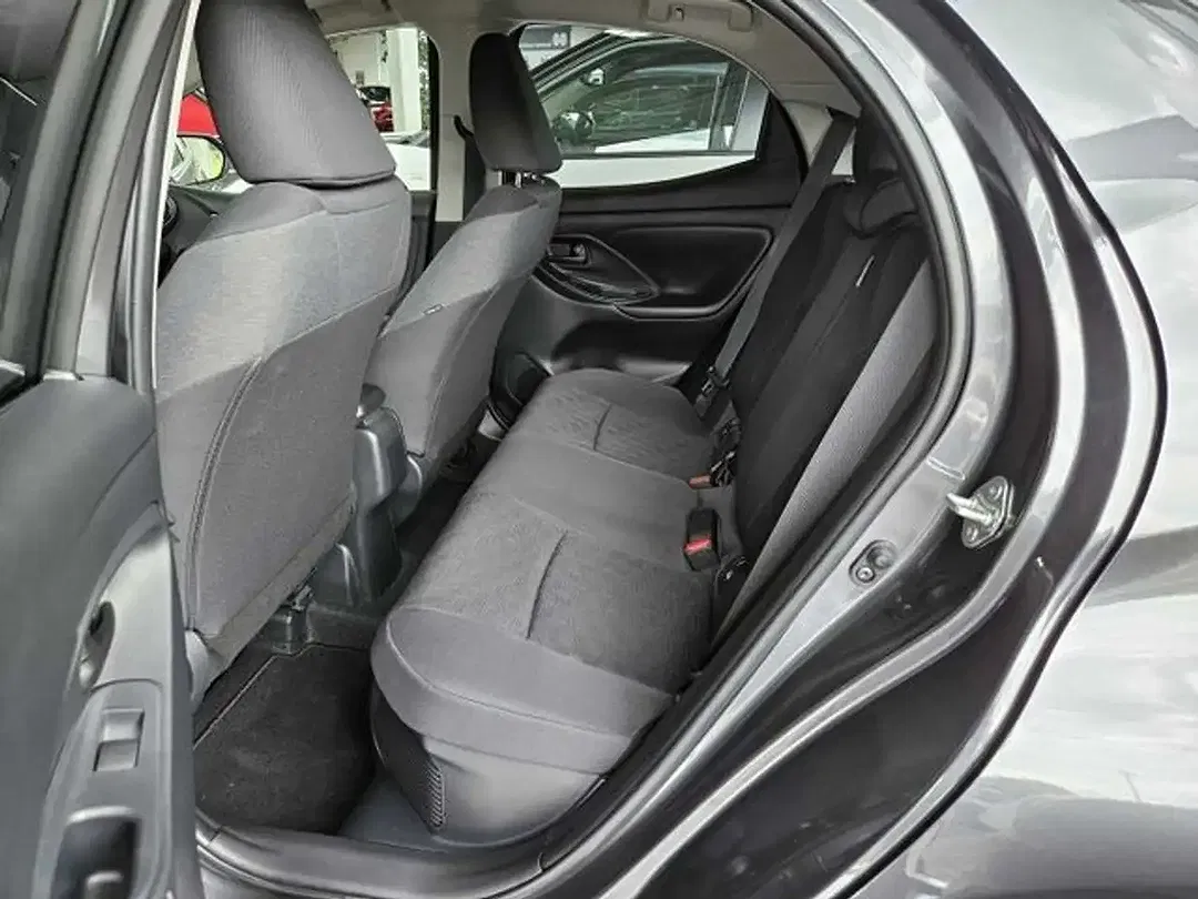 Toyota Yaris - Thumbnail 7