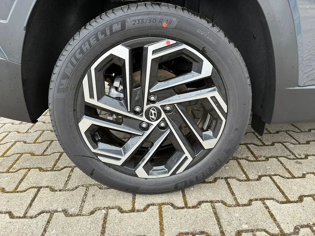 Hyundai TUCSON - Thumbnail 11