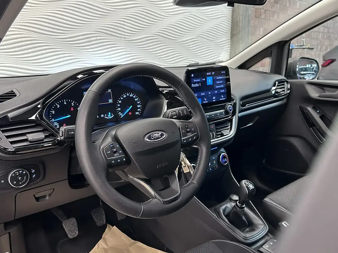 Ford Fiesta - Thumbnail 16