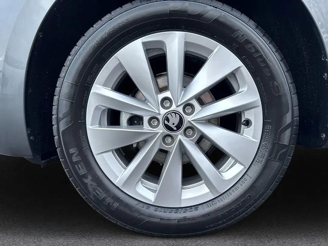 Skoda Scala - Thumbnail 14