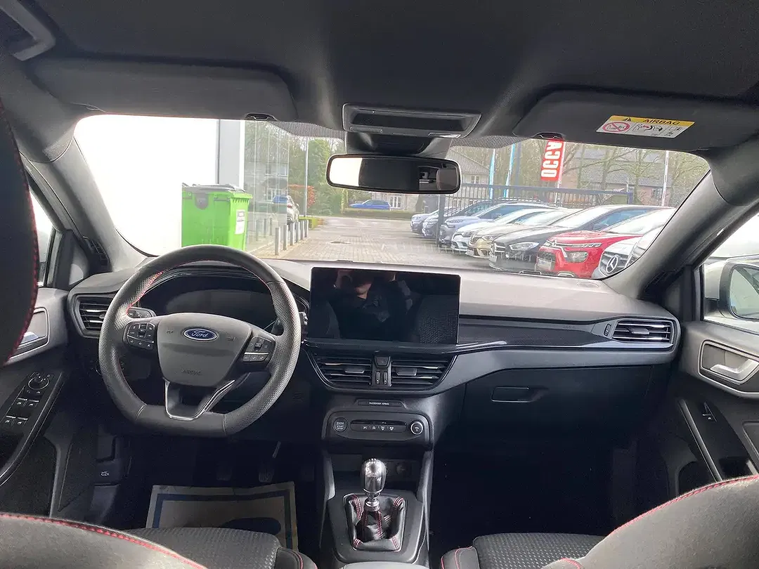 Ford Focus - Thumbnail 12
