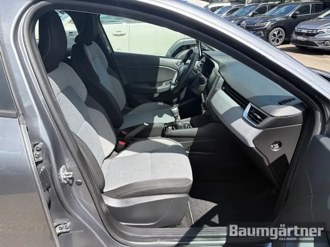 Renault Clio - Thumbnail 8
