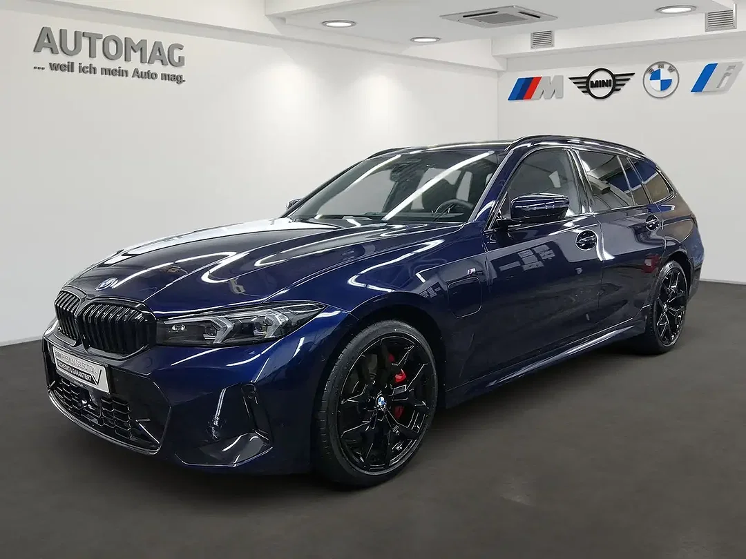 BMW 330 - Afbeelding 1