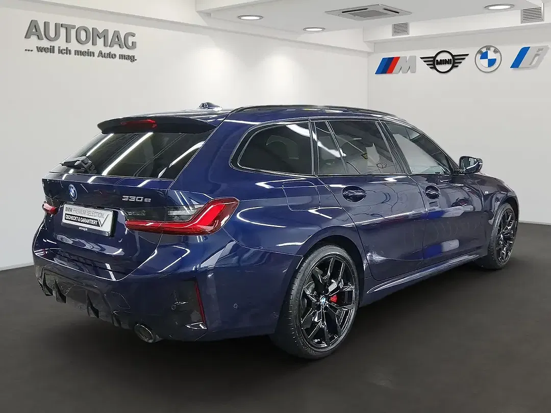 BMW 330 - Thumbnail 3