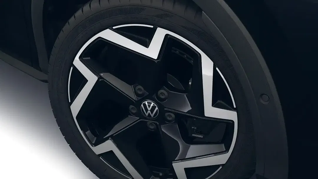 Volkswagen T-Roc - Thumbnail 4