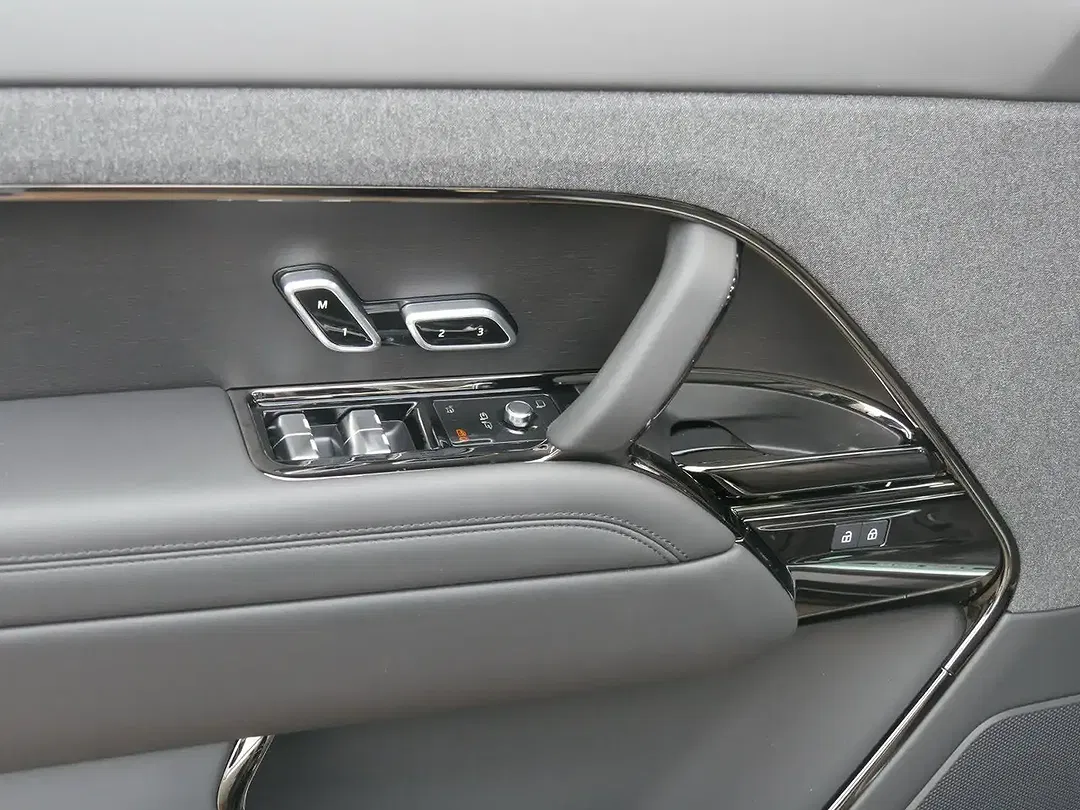 Land Rover Range Rover Sport - Thumbnail 12