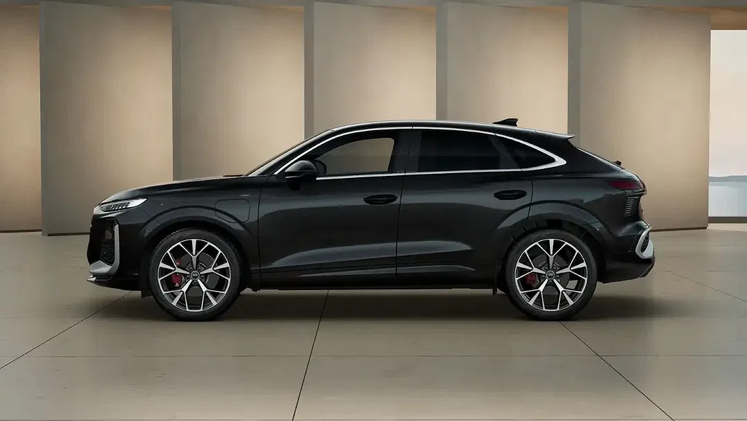 Audi Q3 - Thumbnail 3