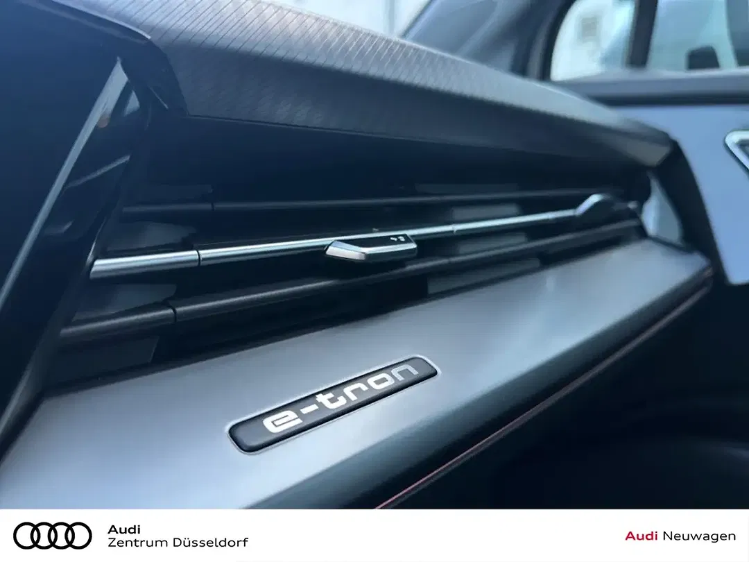 Audi Q4 e-tron - Thumbnail 15