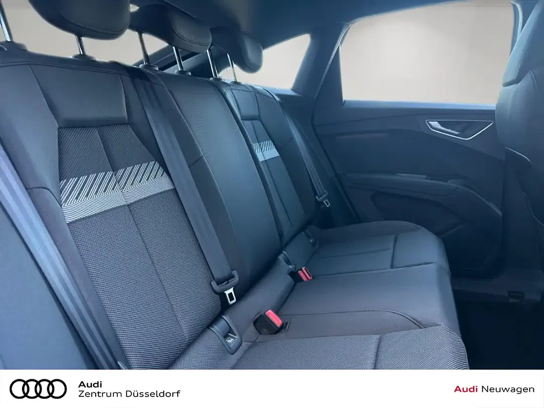 Audi Q4 e-tron - Thumbnail 7