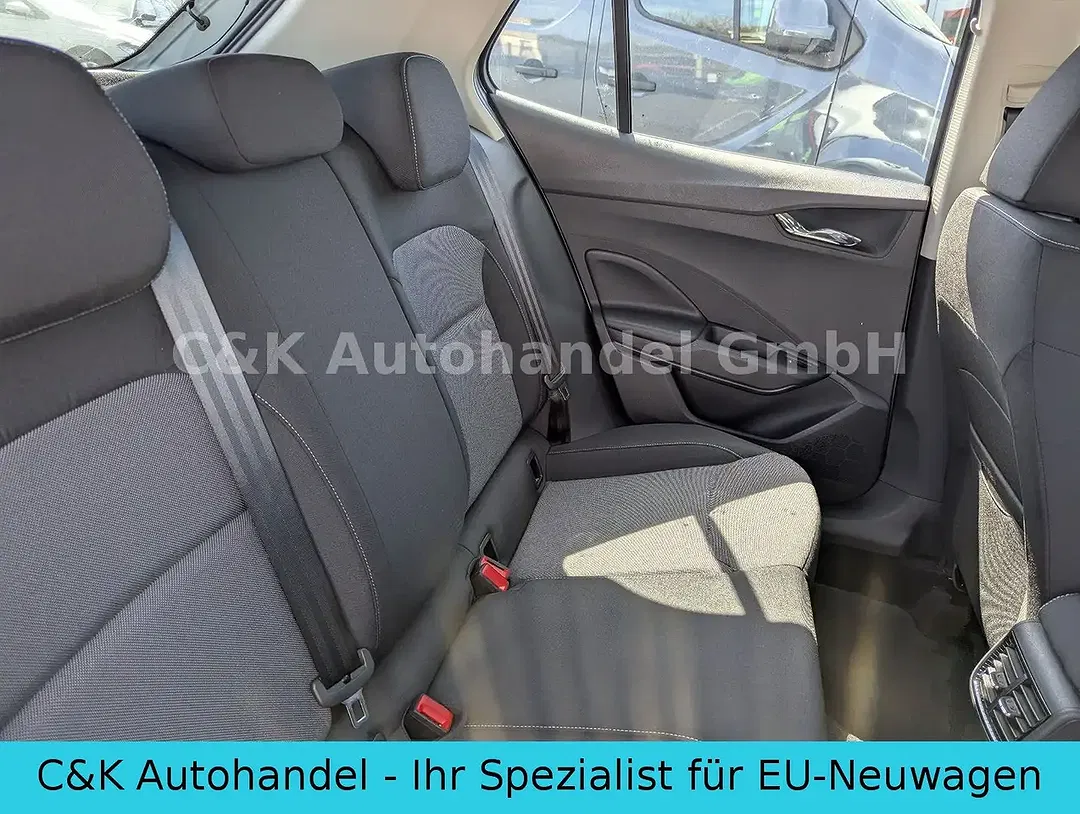 Skoda Fabia - Thumbnail 8