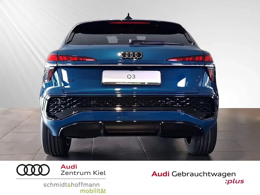 Audi Q3 - Thumbnail 4