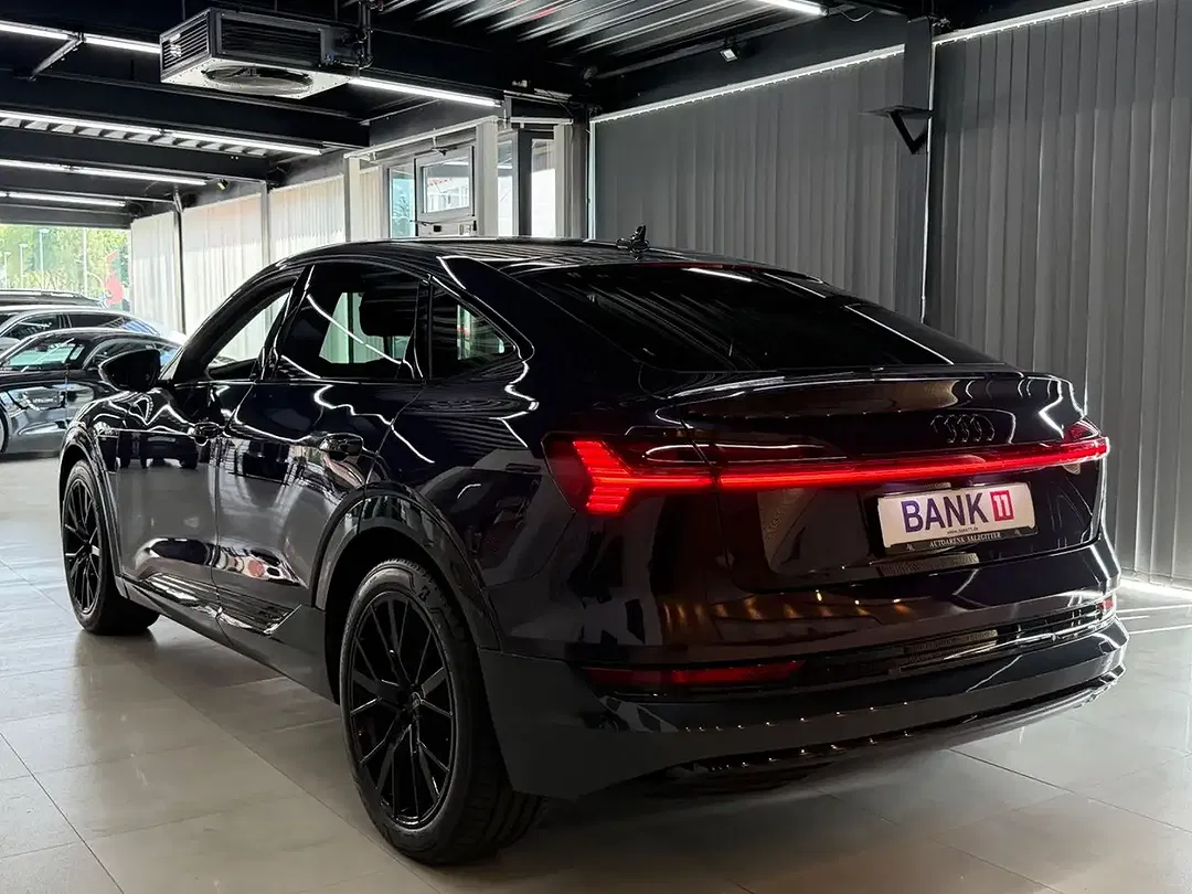 Audi e-tron - Thumbnail 5
