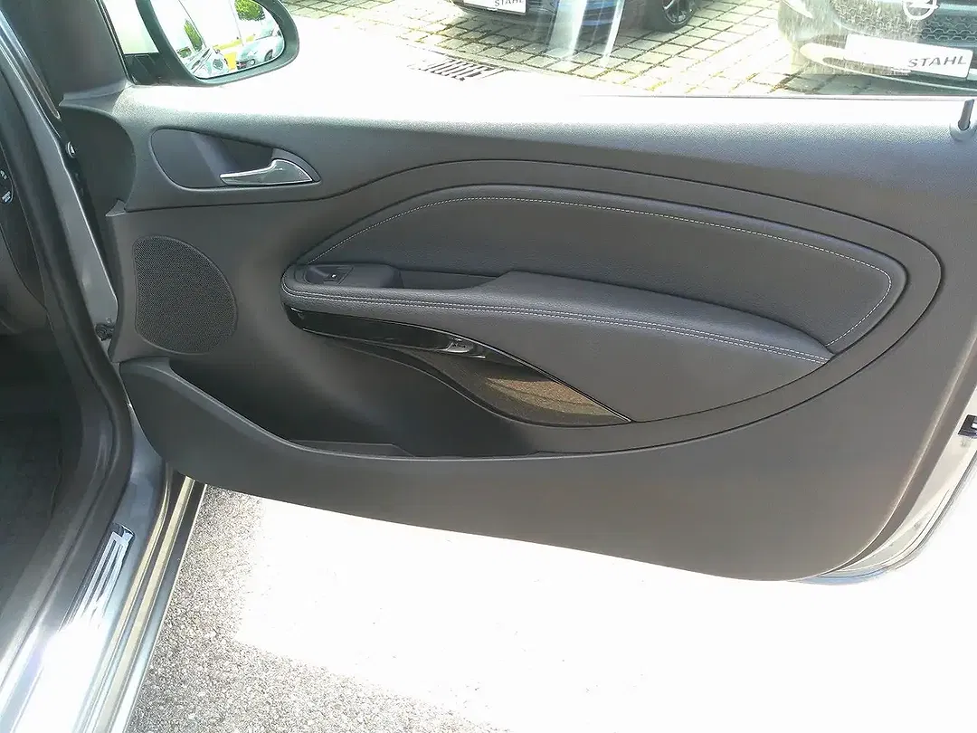 Opel Adam - Thumbnail 6
