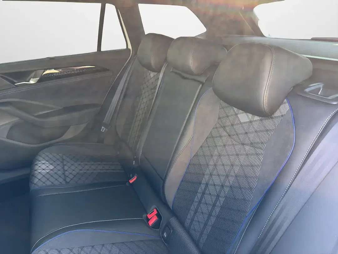 Volkswagen Passat Variant - Thumbnail 11