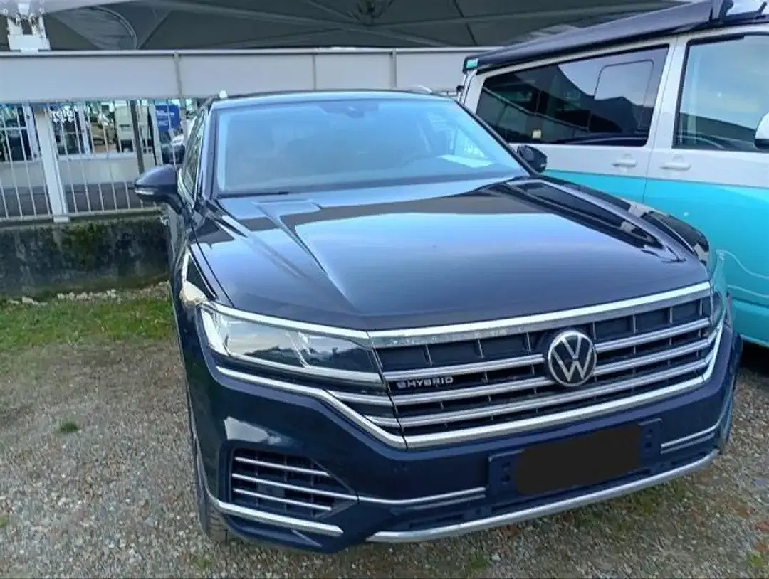 Volkswagen Touareg - Thumbnail 4