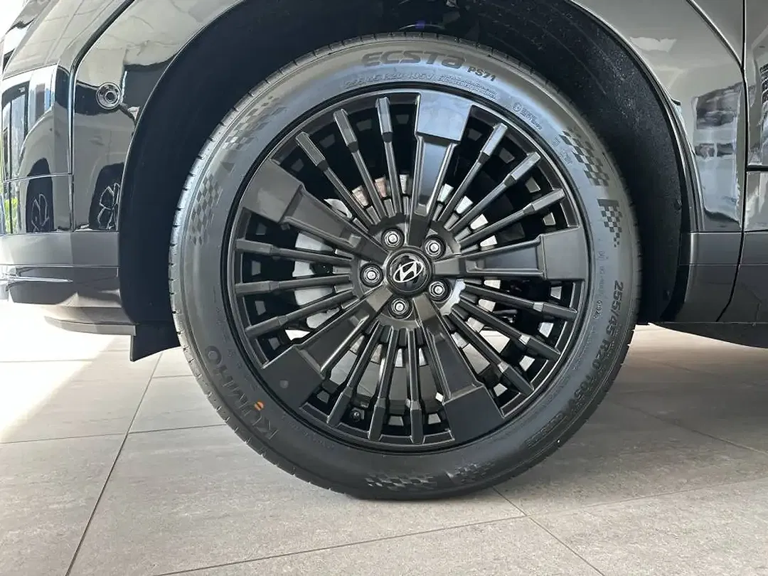 Hyundai SANTA FE - Thumbnail 8
