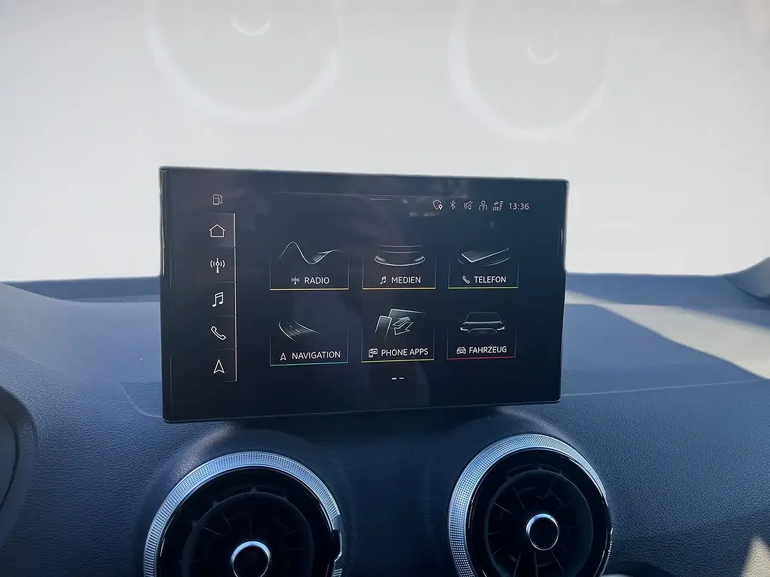 Audi Q2 - Thumbnail 11