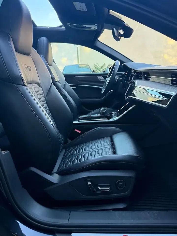Audi RS6 - Thumbnail 10