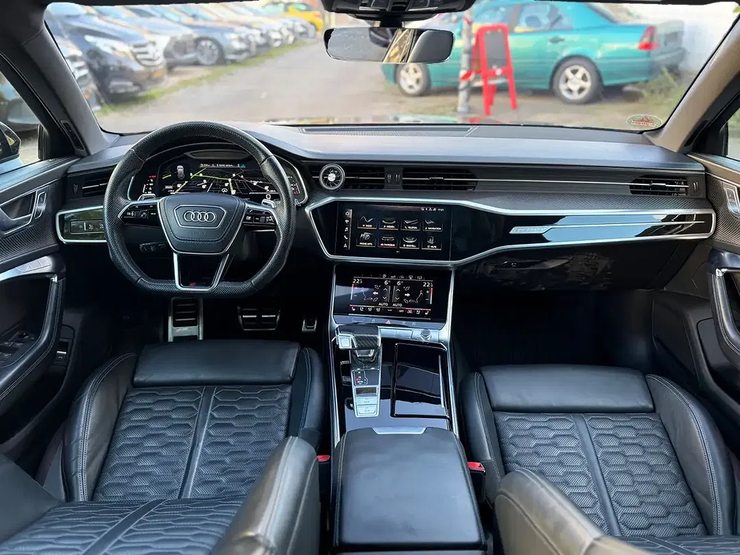 Audi RS6 - Thumbnail 5