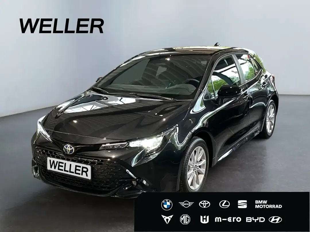 Toyota Corolla - Thumbnail 1