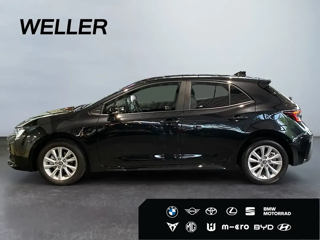Toyota Corolla - Thumbnail 4