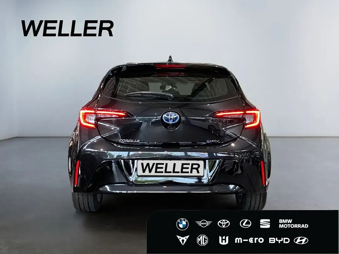 Toyota Corolla - Thumbnail 5