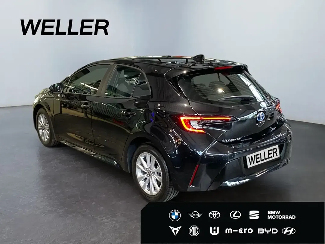 Toyota Corolla - Thumbnail 6