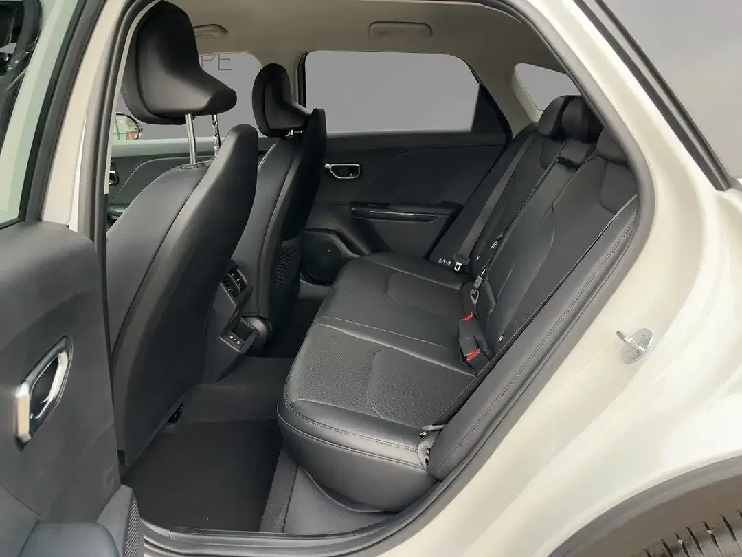 Kia K4 - Thumbnail 8