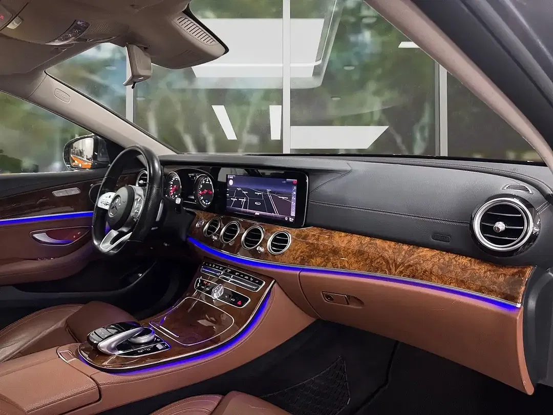 Mercedes-Benz E 200 - Thumbnail 10