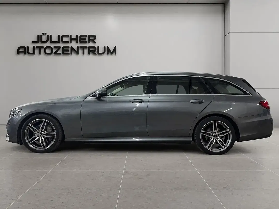 Mercedes-Benz E 200 - Thumbnail 5