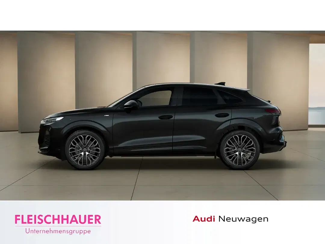 Audi Q3 - Thumbnail 3